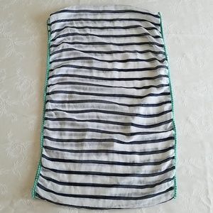 Bass White & Navy Blue Striped Mint Scarf